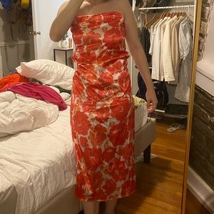 Dress size Medium perfect for a wedding!